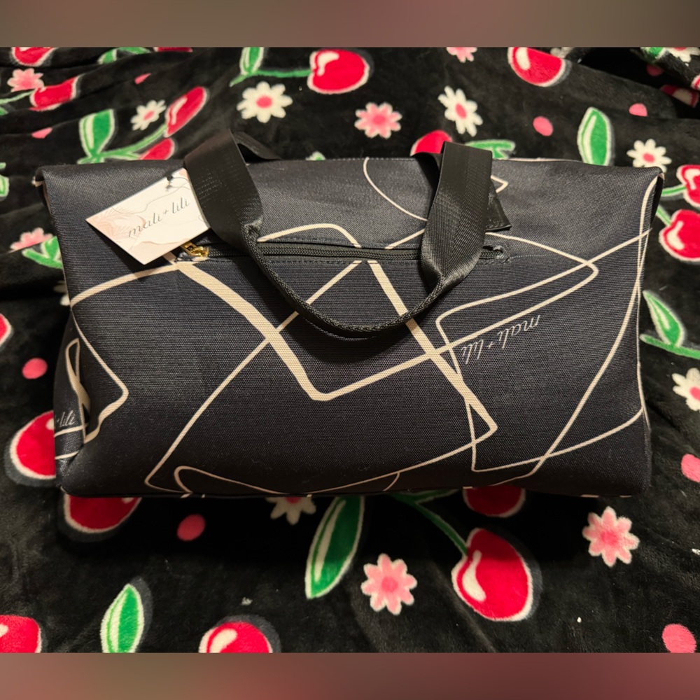 Mali + Lili Weekender Bag in Black Abstract Travel Duffle Brand New MSRP $128